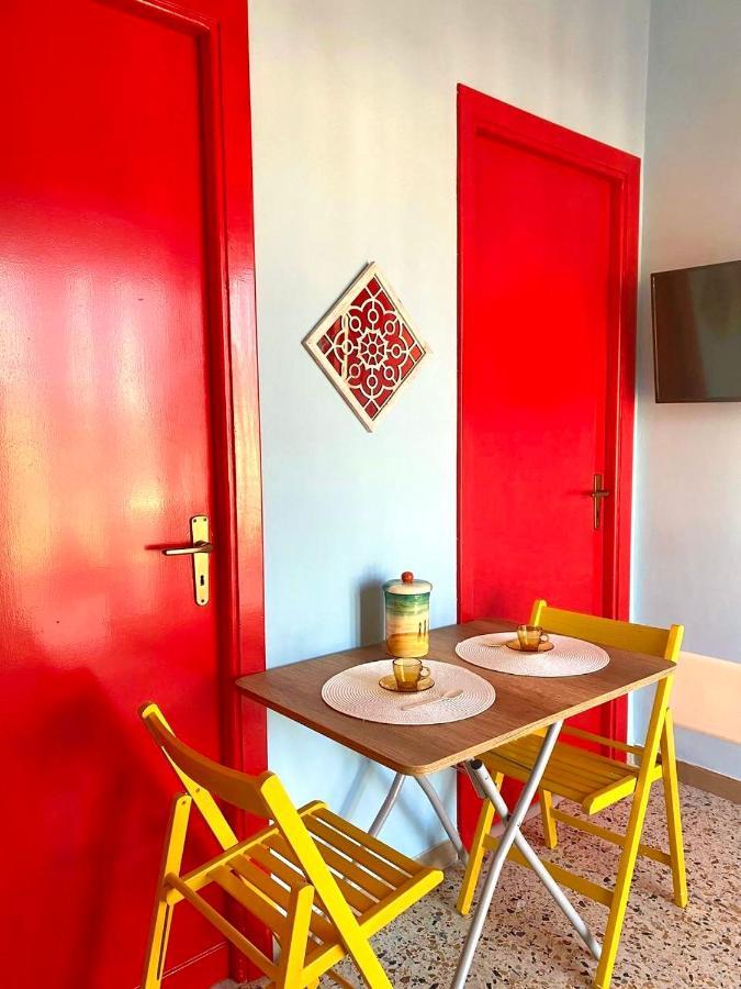 Ferienwohnung Scauri Attico Panoramico Minturno Exterior foto