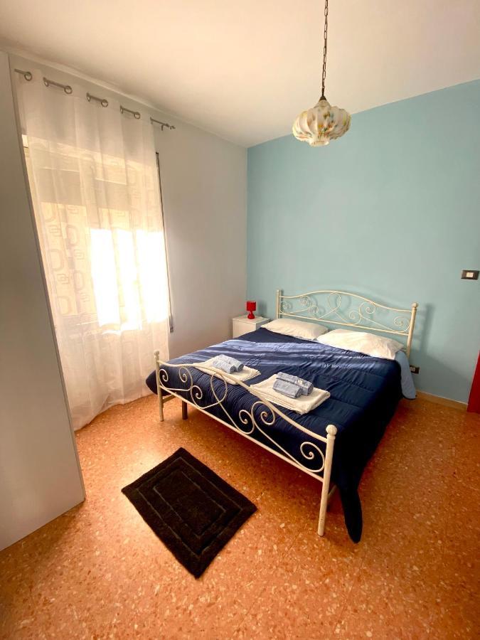 Ferienwohnung Scauri Attico Panoramico Minturno Exterior foto