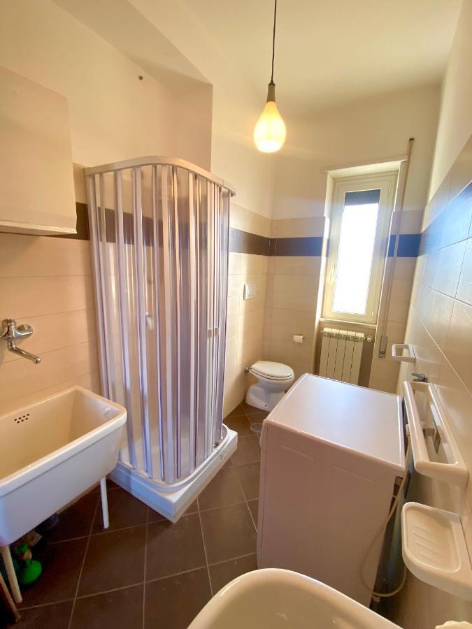 Ferienwohnung Scauri Attico Panoramico Minturno Exterior foto